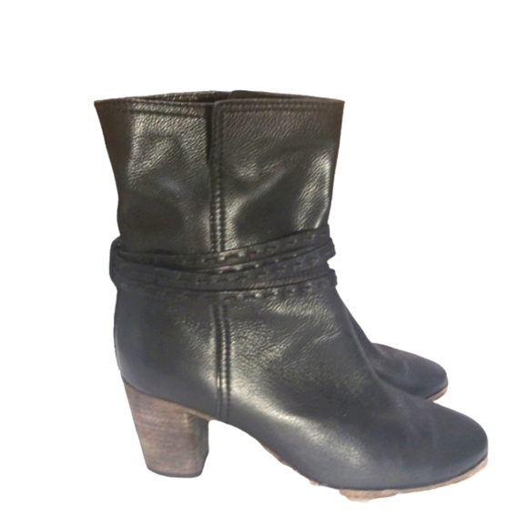 Frye Naomi Black Leather Ankle Boot Braided Rope Detail Round Toe Size 9 - Picture 4 of 11